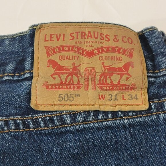 Lev's 505 Denim Jeans, Men 31x34, Med. Wash Blue, Straight Leg, Cotton, EUC - Picture 3 of 9